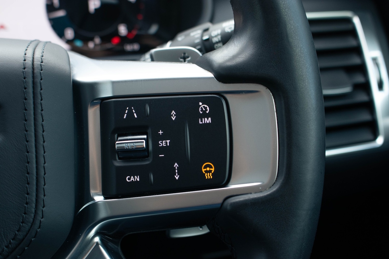 Used Land Rover Discovery 2023 for sale - 76627202: Photo 34