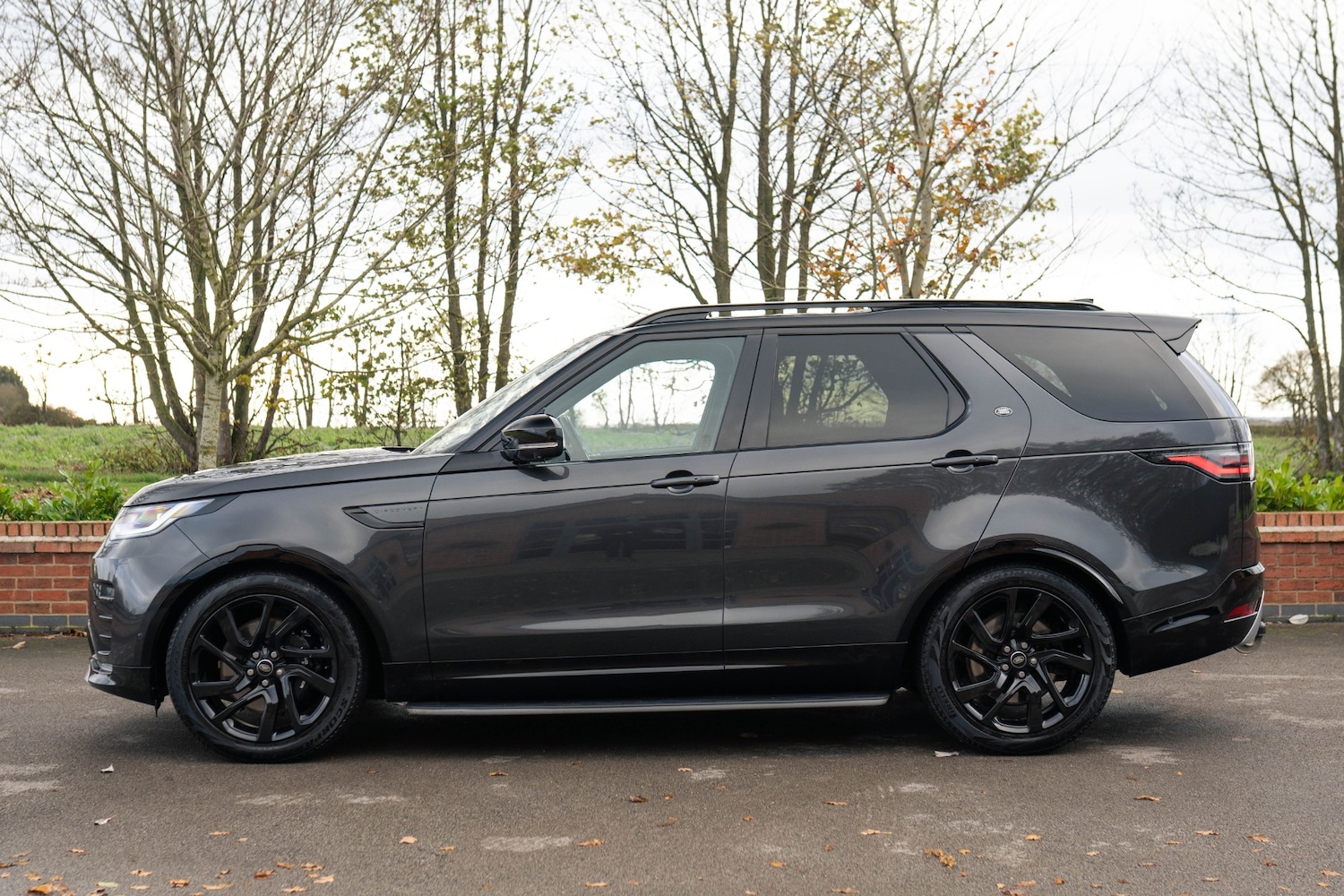 Used Land Rover Discovery 2023 for sale - 76627202: Photo 9