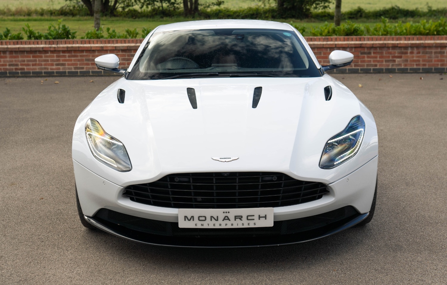 Used Aston Martin DB11 2020 for sale - 75955187: Photo 10