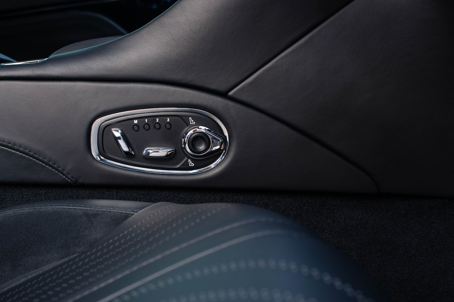 Used Aston Martin DB11 2020 for sale - 75955187: Photo 22