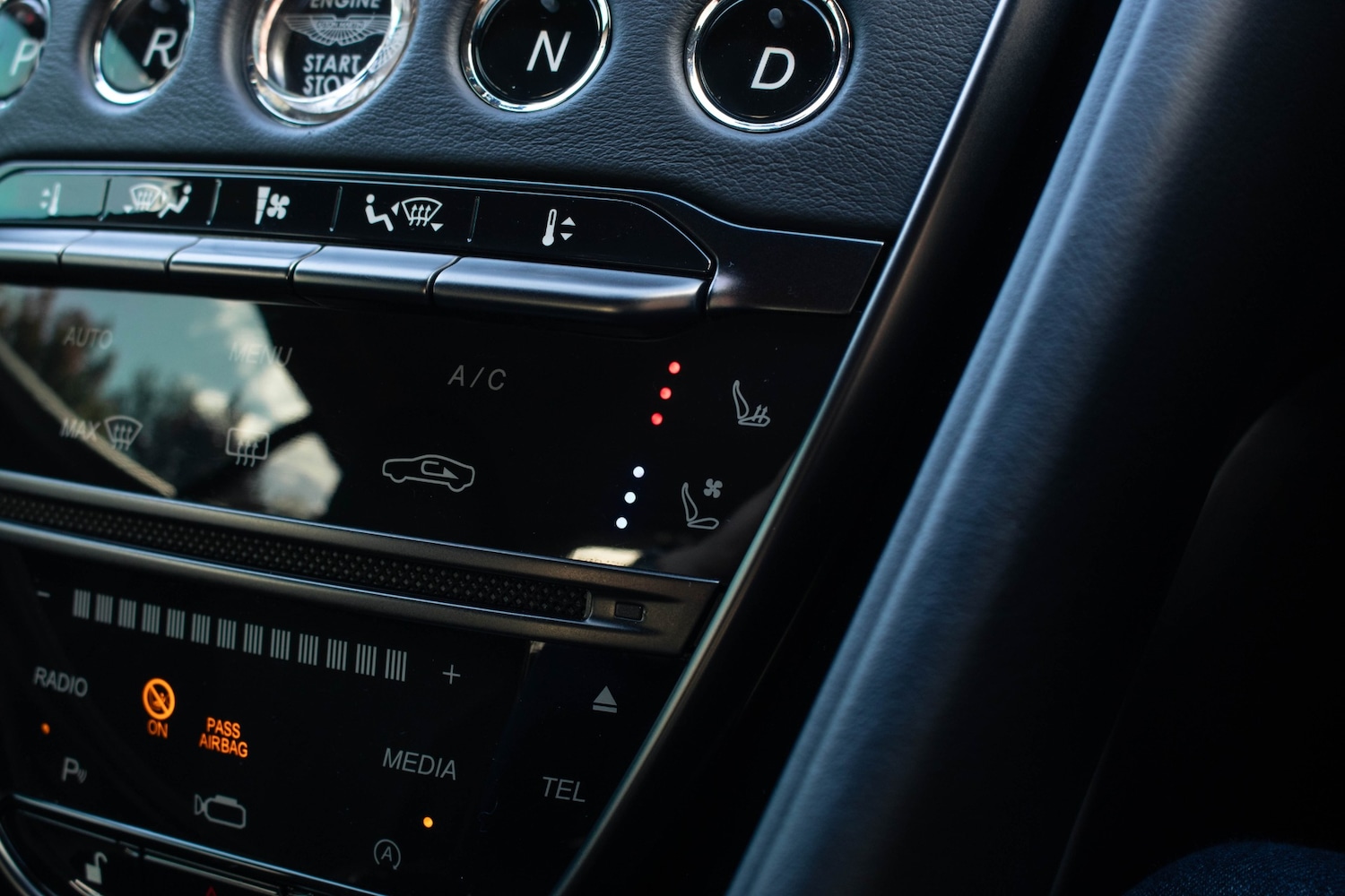 Used Aston Martin DB11 2020 for sale - 75955187: Photo 29