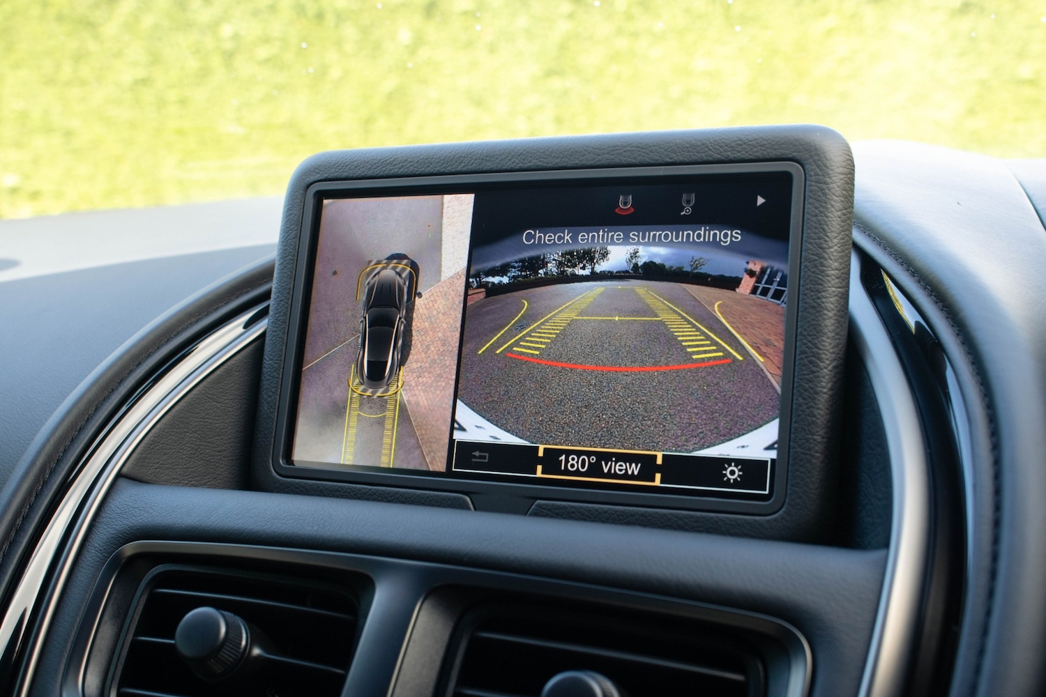 Used Aston Martin DB11 2020 for sale - 75955187: Photo 32