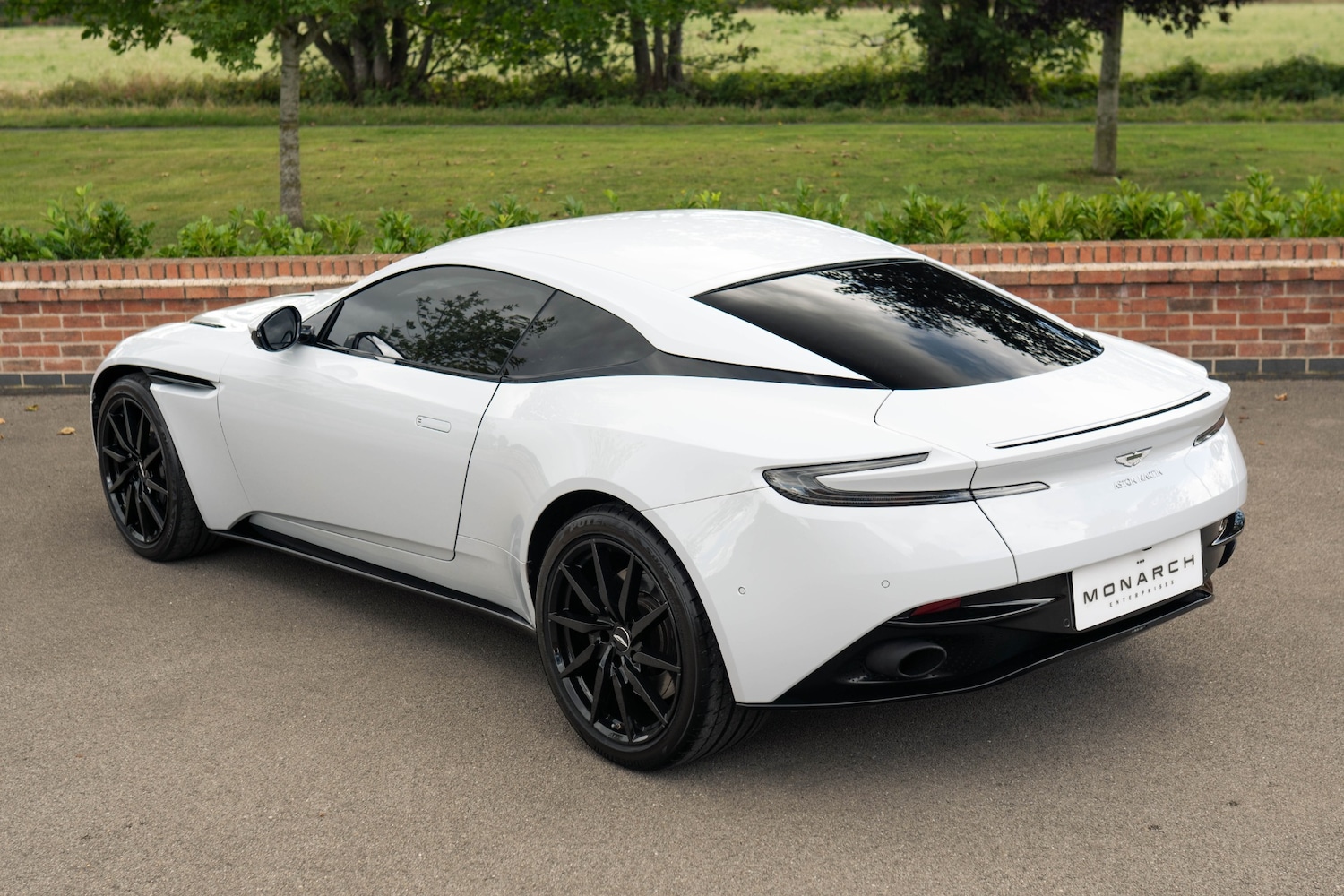 Used Aston Martin DB11 2020 for sale - 75955187: Photo 7