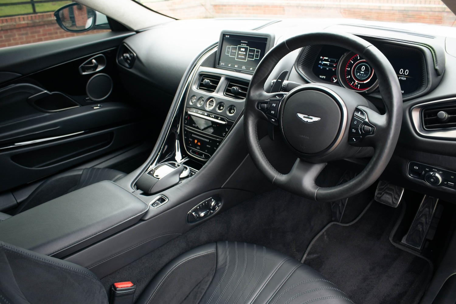 Used Aston Martin DB11 2020 for sale - 77848603: Photo 20