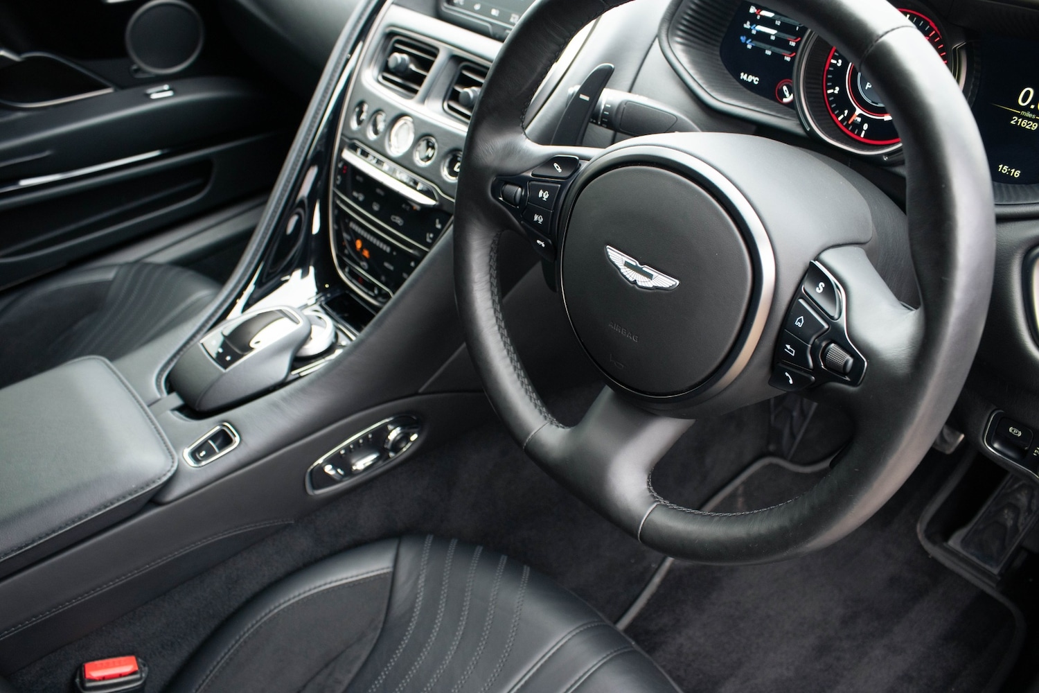 Used Aston Martin DB11 2020 for sale - 77848603: Photo 21