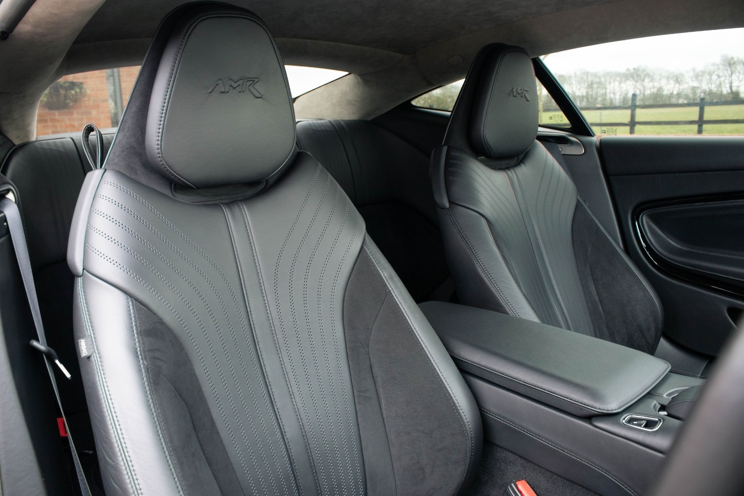 Used Aston Martin DB11 2020 for sale - 77848603: Photo 24