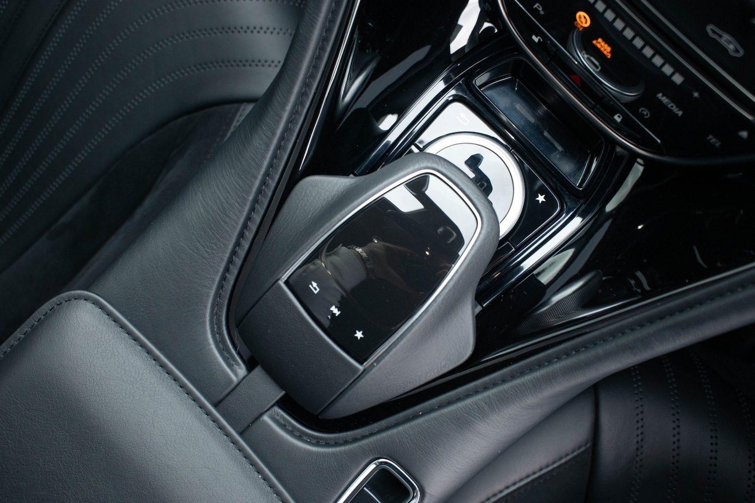 Used Aston Martin DB11 2020 for sale - 77848603: Photo 34