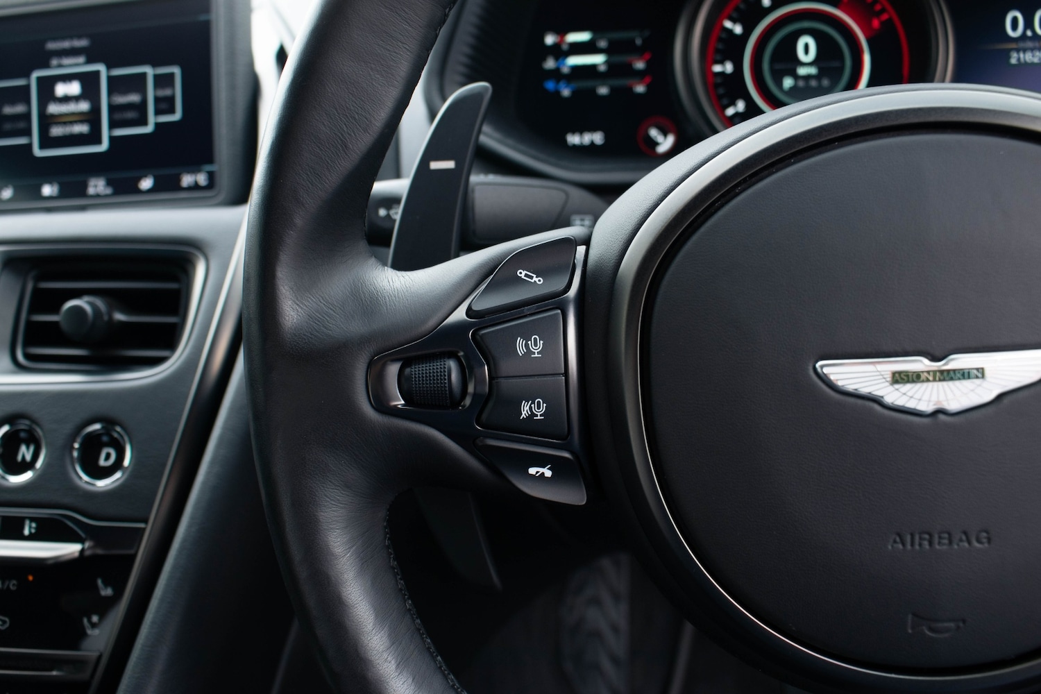 Used Aston Martin DB11 2020 for sale - 77848603: Photo 36