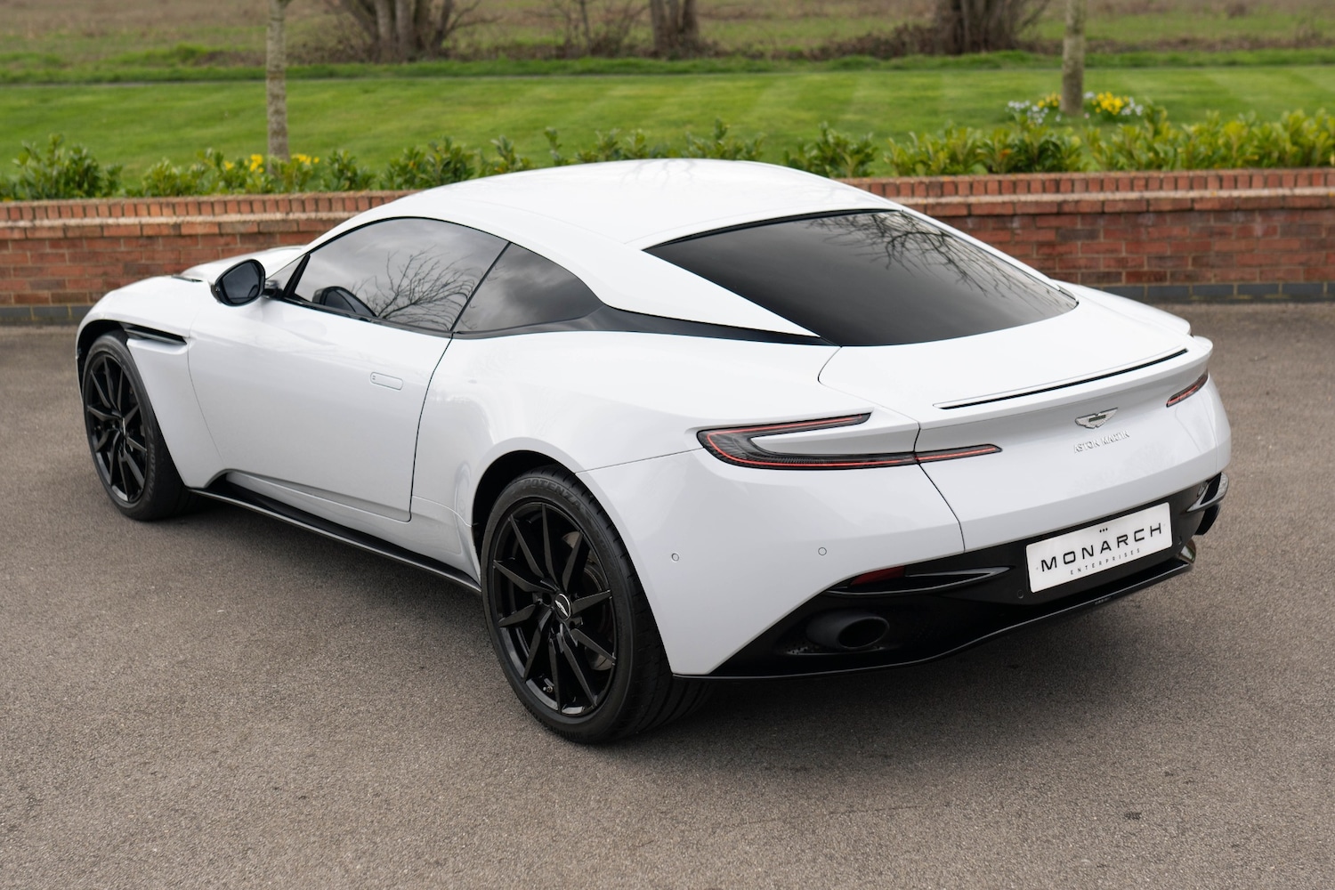 Used Aston Martin DB11 2020 for sale - 77848603: Photo 7