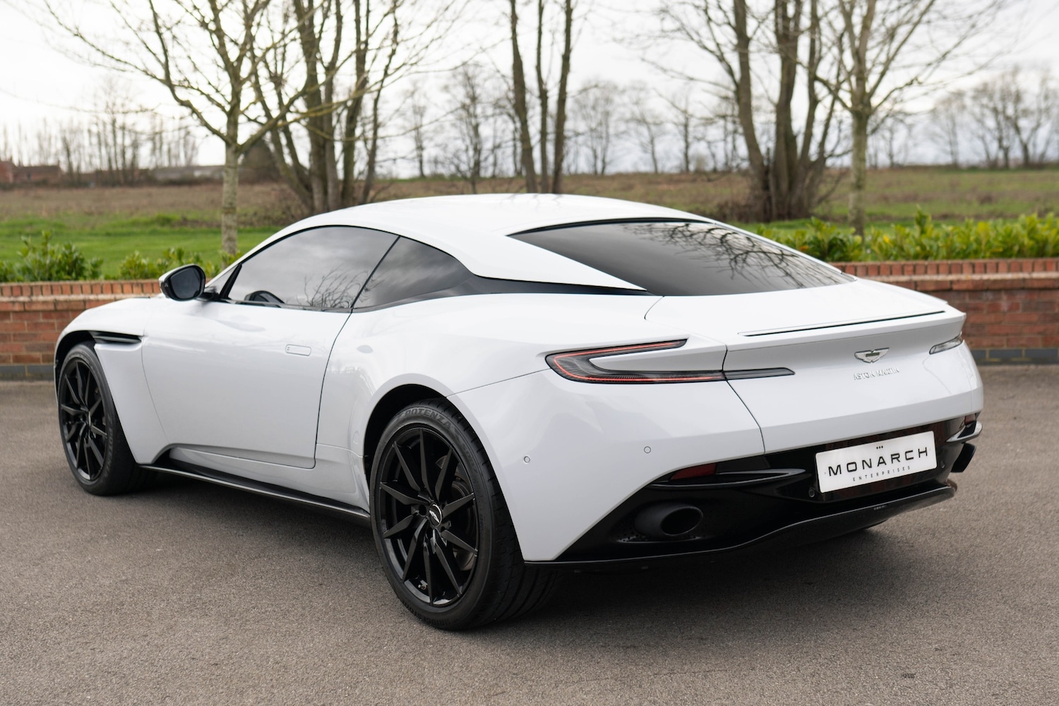 Used Aston Martin DB11 2020 for sale - 77848603: Photo 9