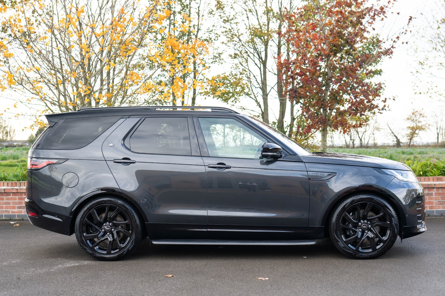 Used Land Rover Discovery 2023 for sale - 76491062: Photo 10