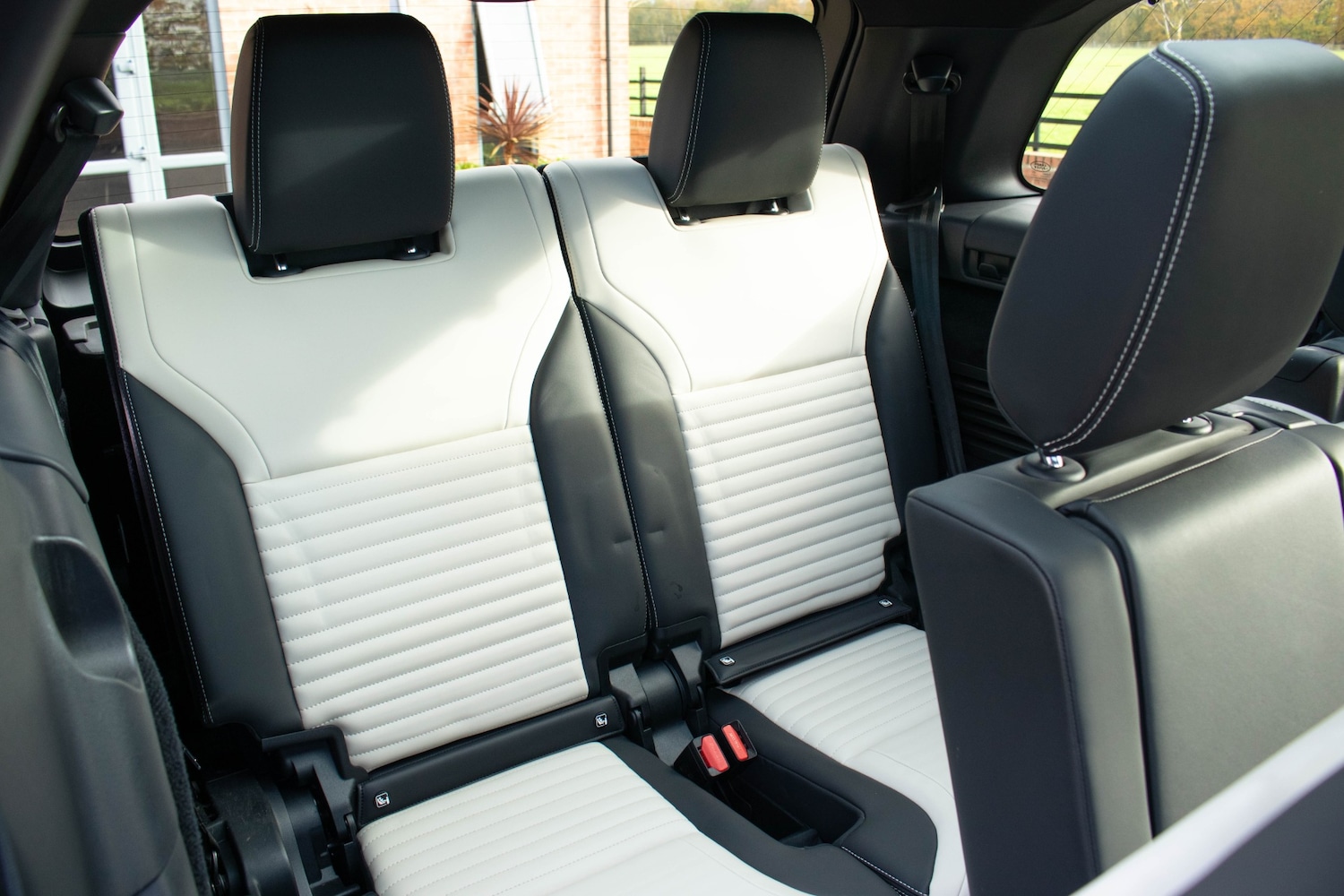 Used Land Rover Discovery 2023 for sale - 76491062: Photo 24