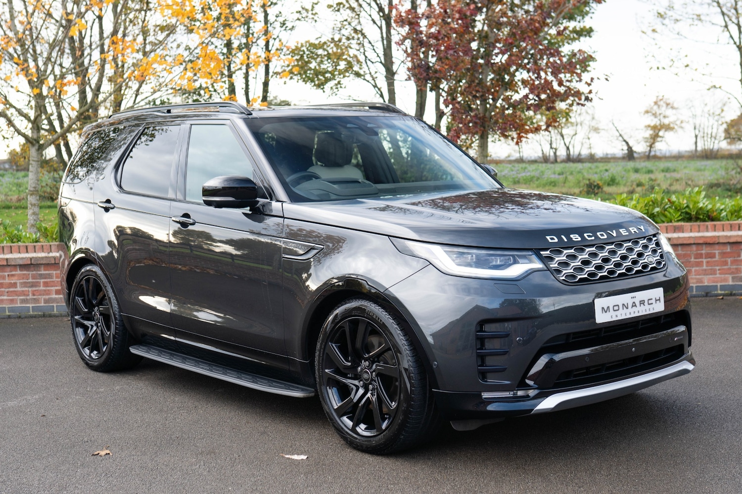 Used Land Rover Discovery 2023 for sale - 76491062: Photo 4