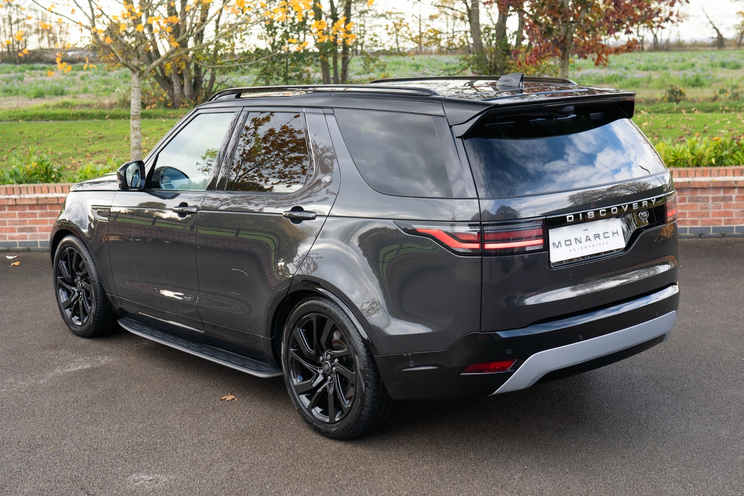 Used Land Rover Discovery 2023 for sale - 76491062: Photo 7