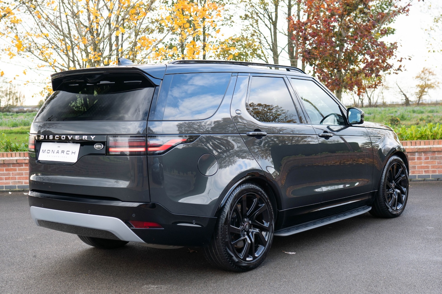 Used Land Rover Discovery 2023 for sale - 76491062: Photo 8