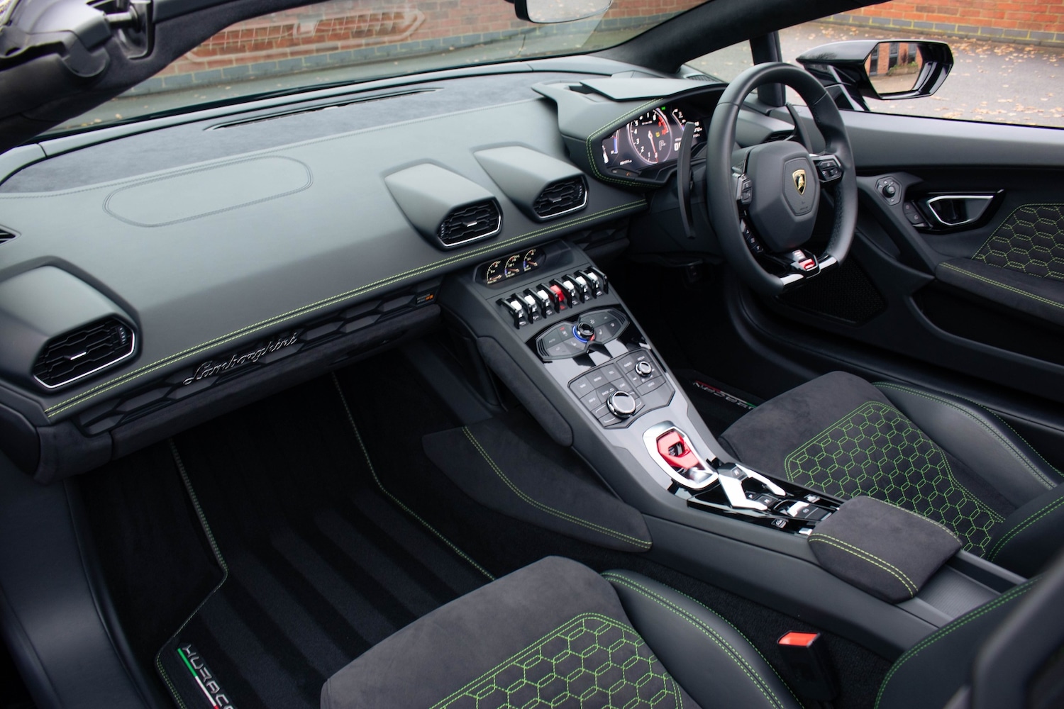 Used Lamborghini Huracan 2018 for sale - 76598414: Photo 15