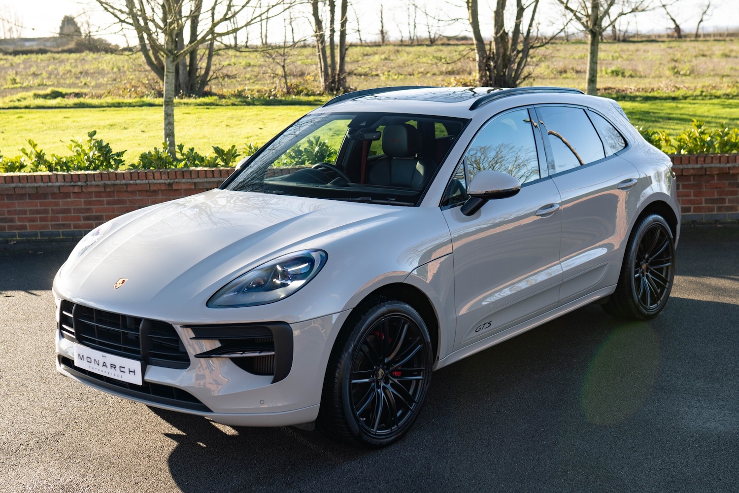 Used Porsche Macan 2020 for sale - 77127701: Photo 3