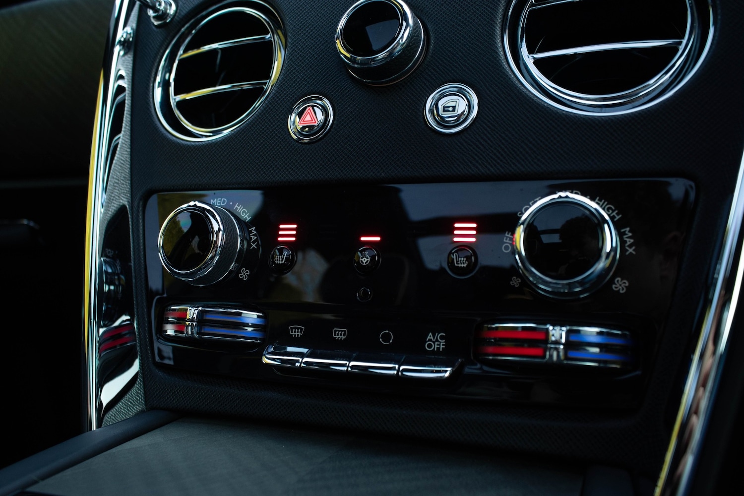 Used Rolls-Royce Cullinan 2019 for sale - 77087364: Photo 37