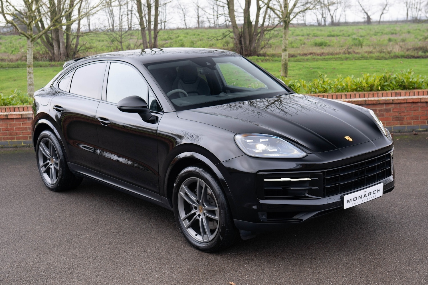 Used Porsche Cayenne 2023 for sale - 77032805: Photo 2