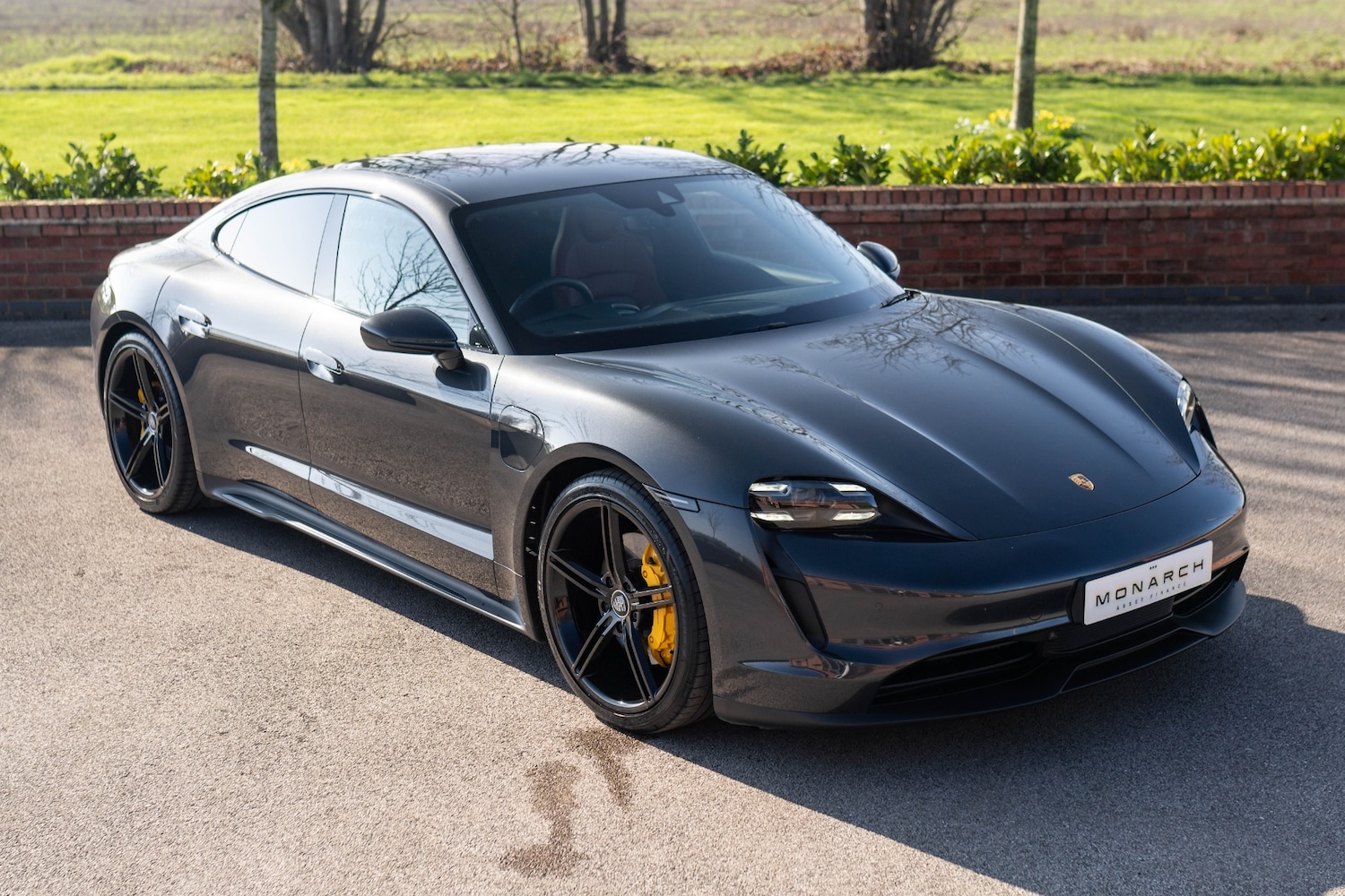 Used Porsche Taycan 2020 for sale - 77763071: Photo 2