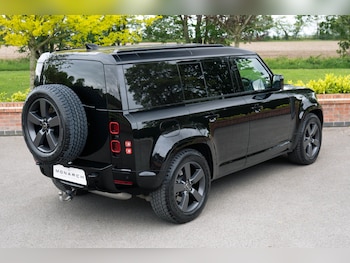 Used Land Rover Defender 2025 for sale - 78643817: Photo
