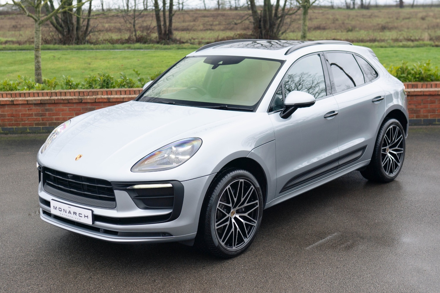 Used Porsche Macan 2024 for sale - 77555475: Photo 3