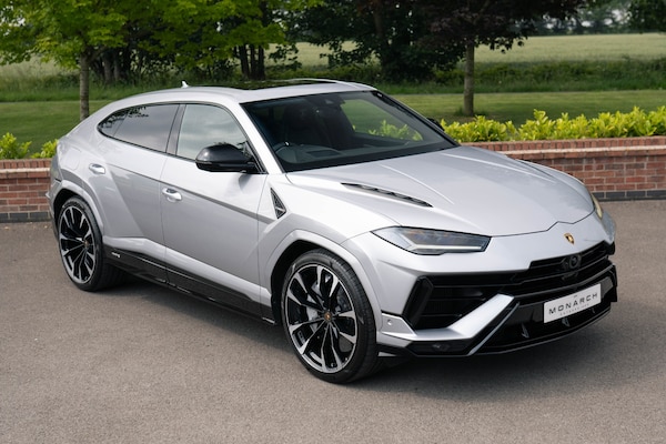 Used Lamborghini Urus 2023 for sale - 74911036: Photo 2