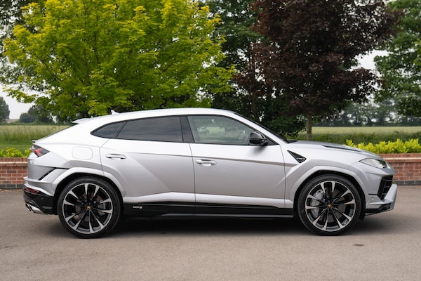 Used Lamborghini Urus 2023 for sale - 74911036: Photo 4