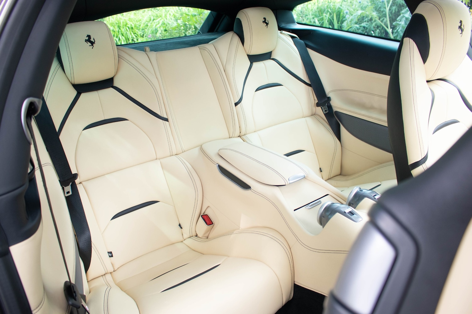 Used Ferrari GTC4Lusso 2018 for sale - 75454217: Photo 15