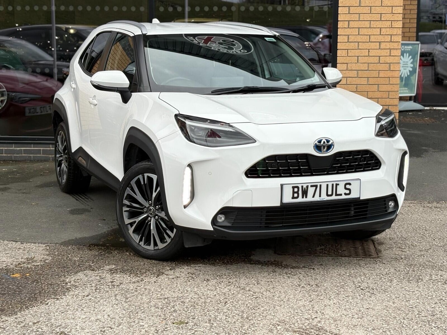 Used Toyota Yaris Cross 2022 for sale - 76094340: Photo 1