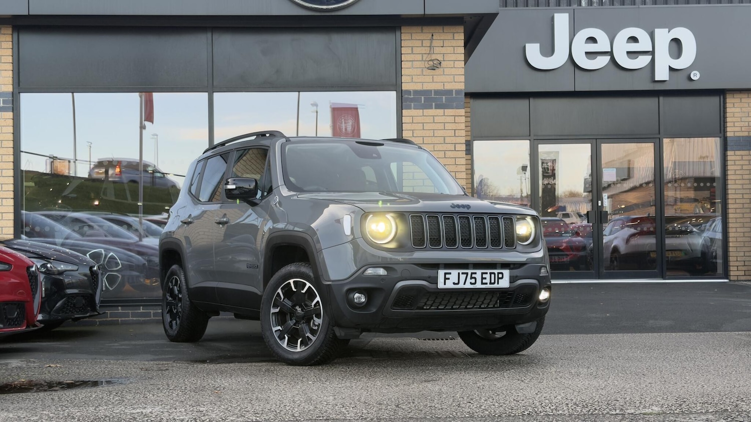 Used Jeep Renegade 2025 for sale - 76573708: Photo 2