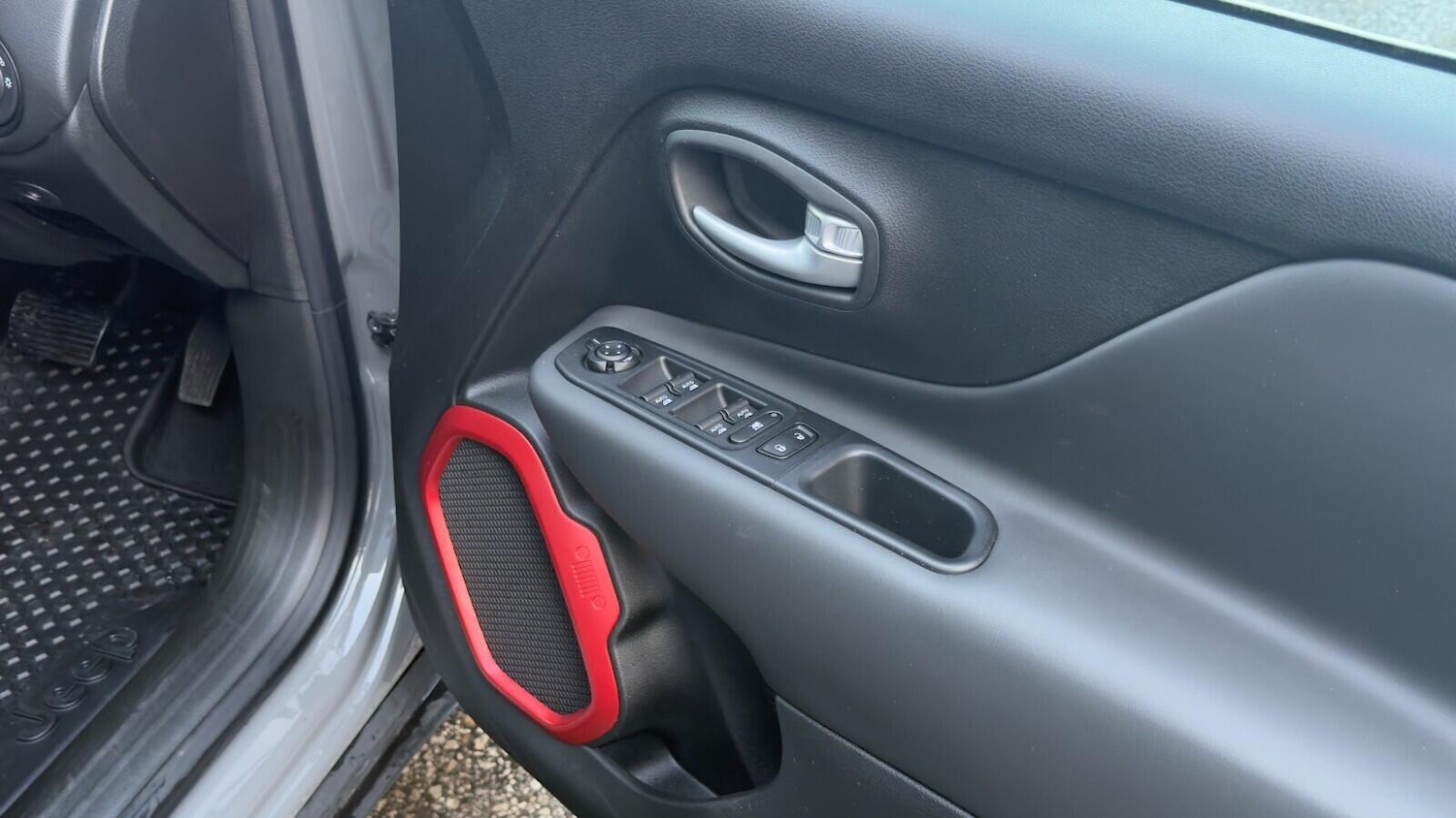 Used Jeep Renegade 2025 for sale - 76573708: Photo 29