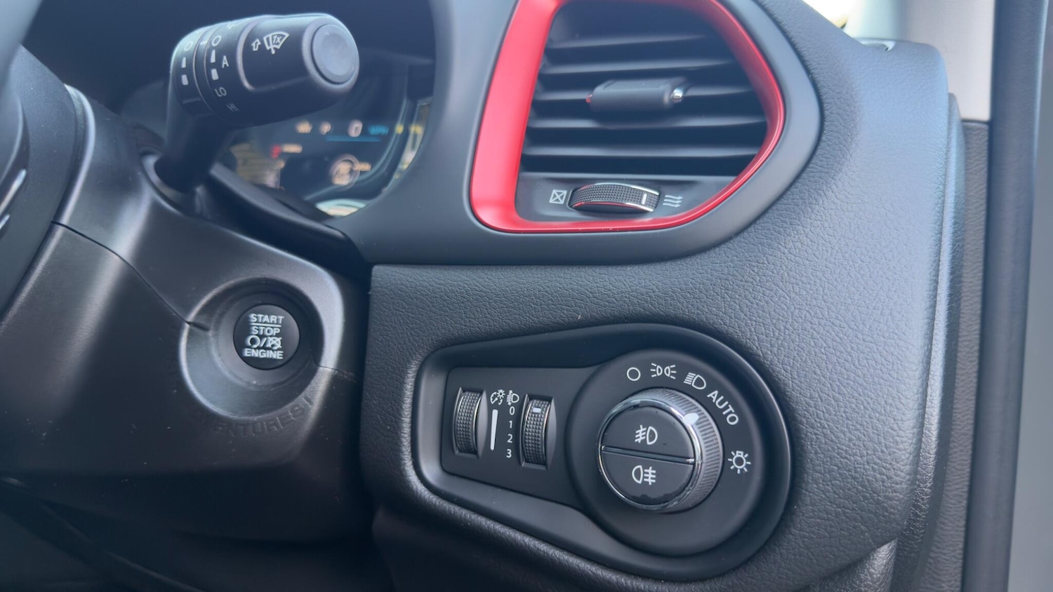 Used Jeep Renegade 2025 for sale - 76573708: Photo 50