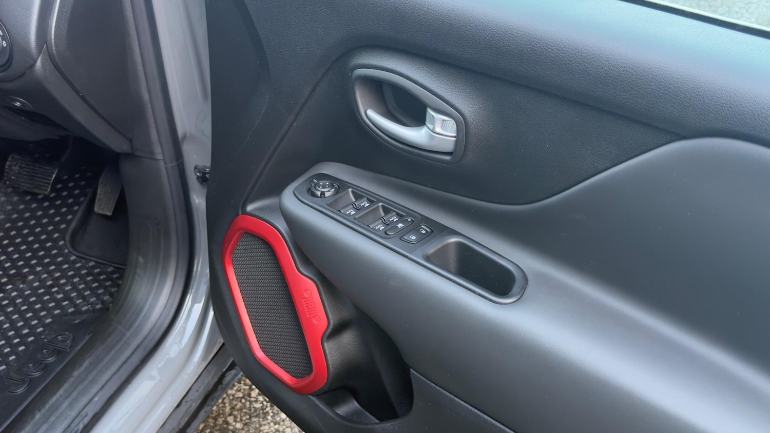 Used Jeep Renegade 2025 for sale - 76573708: Photo 51