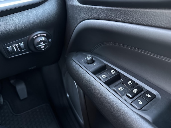 Used Jeep Compass 2024 for sale - 75825861: Photo 15