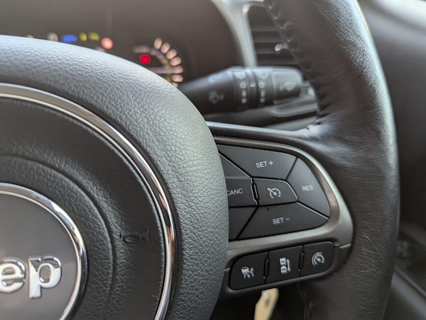 Used Jeep Renegade 2021 for sale - 75825720: Photo 63
