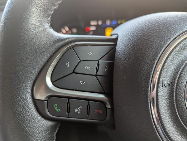 Used Jeep Renegade 2021 for sale - 75825720: Photo 64
