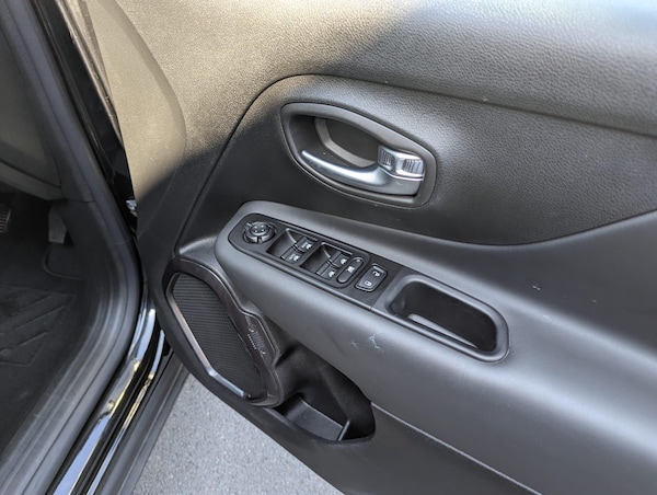 Used Jeep Renegade 2021 for sale - 75825720: Photo 68