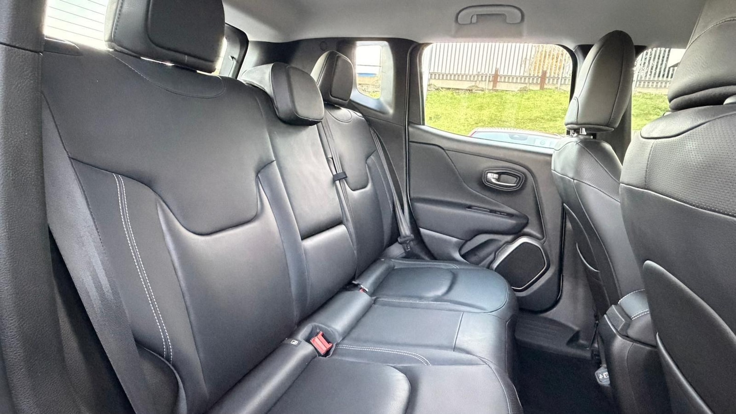 Used Jeep Renegade 2019 for sale - 76597138: Photo 27