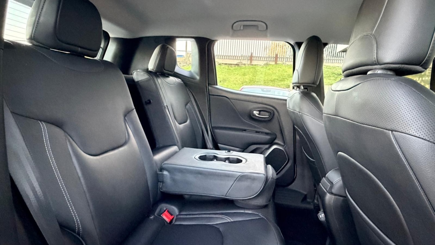 Used Jeep Renegade 2019 for sale - 76597138: Photo 32