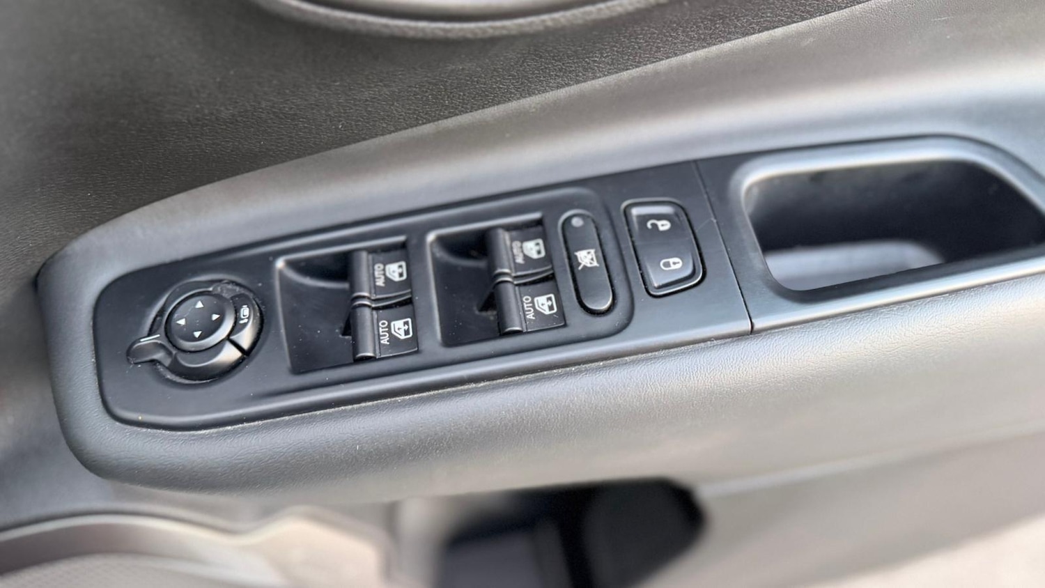 Used Jeep Renegade 2019 for sale - 76597138: Photo 35