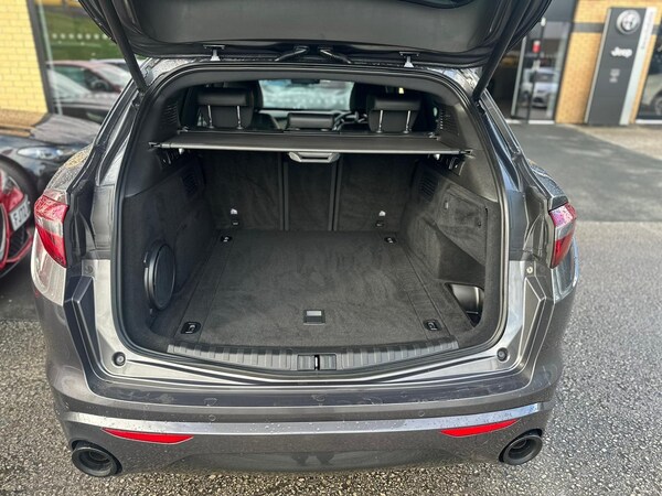 Used Alfa Romeo Stelvio 2022 for sale - 76318081: Photo 87