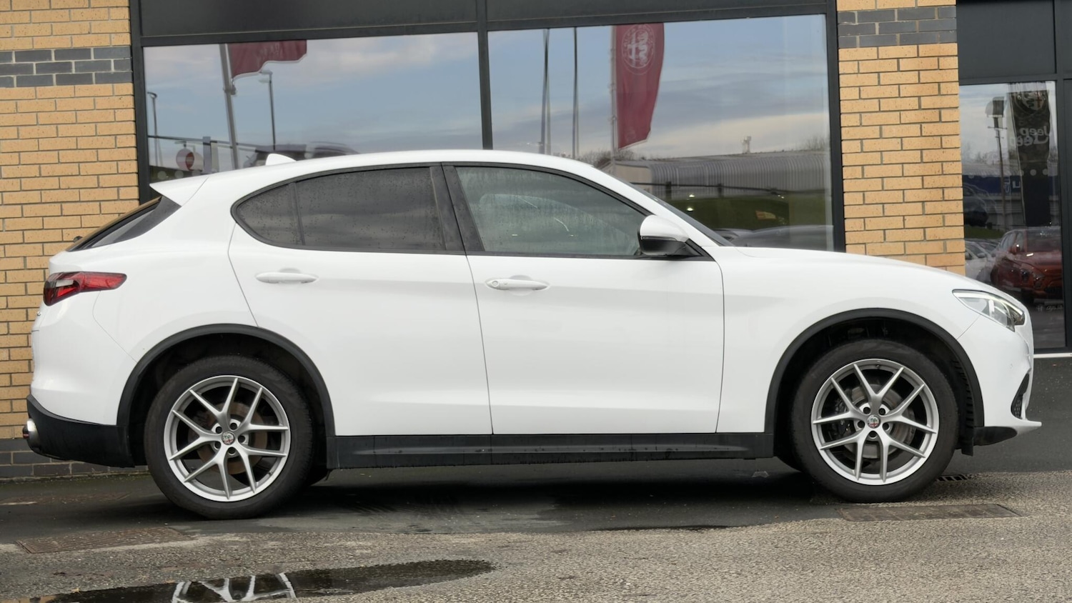 Used Alfa Romeo Stelvio 2019 for sale - 77163487: Photo 2