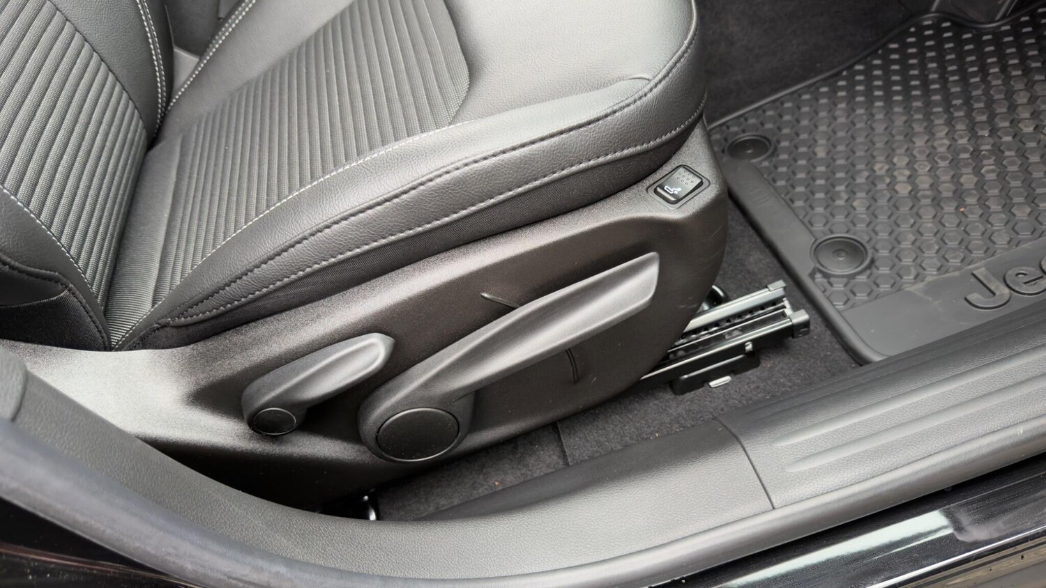 Used Jeep Compass 2024 for sale - 75825776: Photo 47