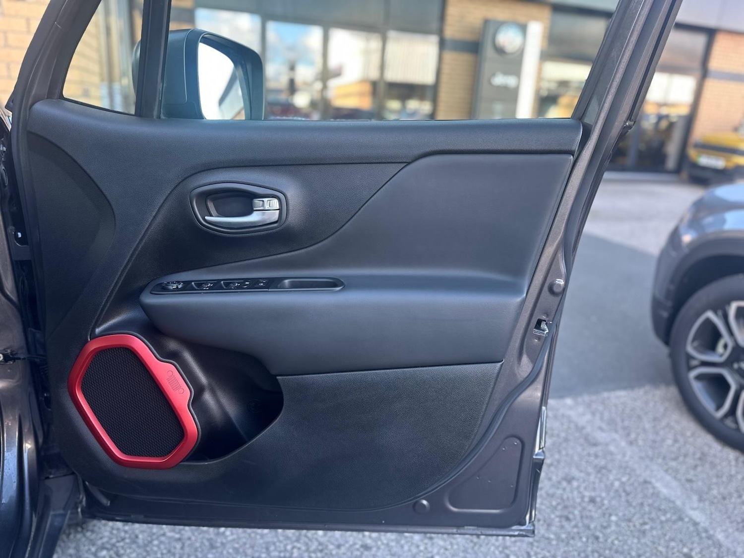 Used Jeep Renegade 2021 for sale - 76380612: Photo 27