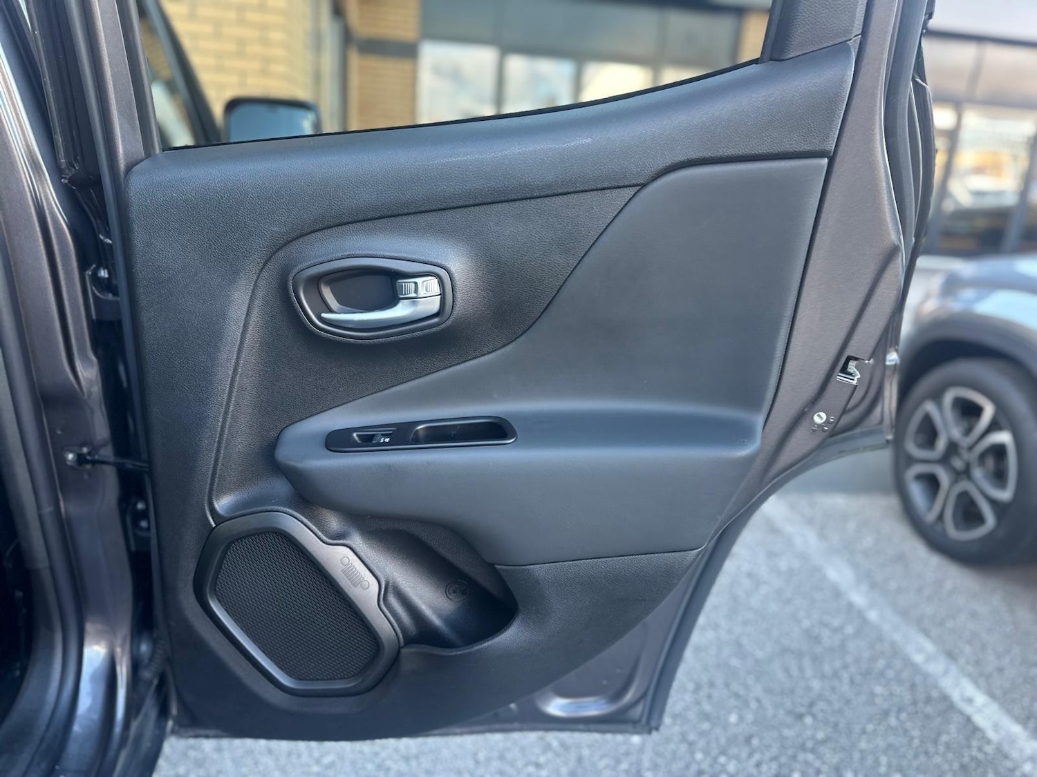 Used Jeep Renegade 2021 for sale - 76380612: Photo 34