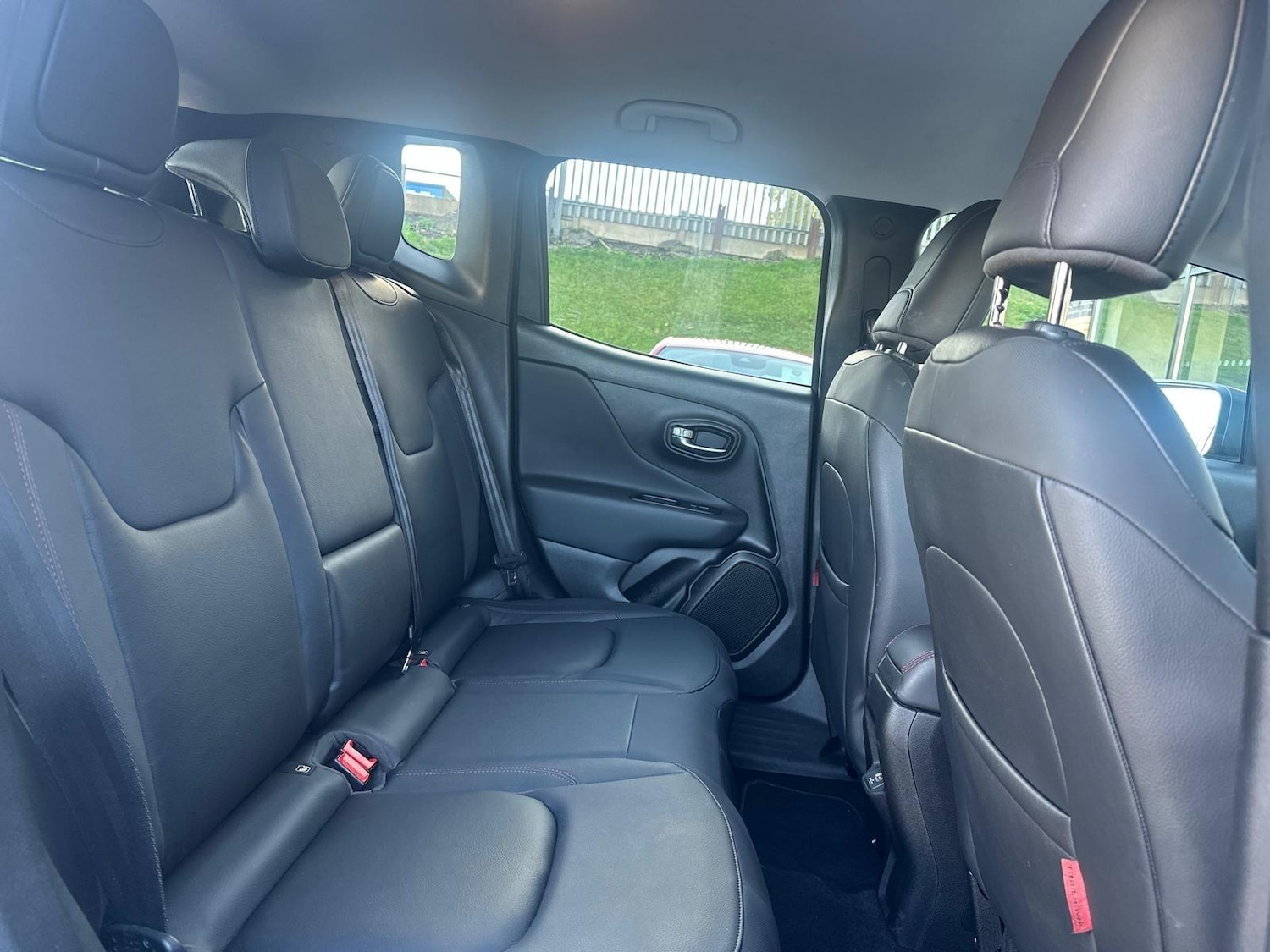 Used Jeep Renegade 2021 for sale - 76380612: Photo 35