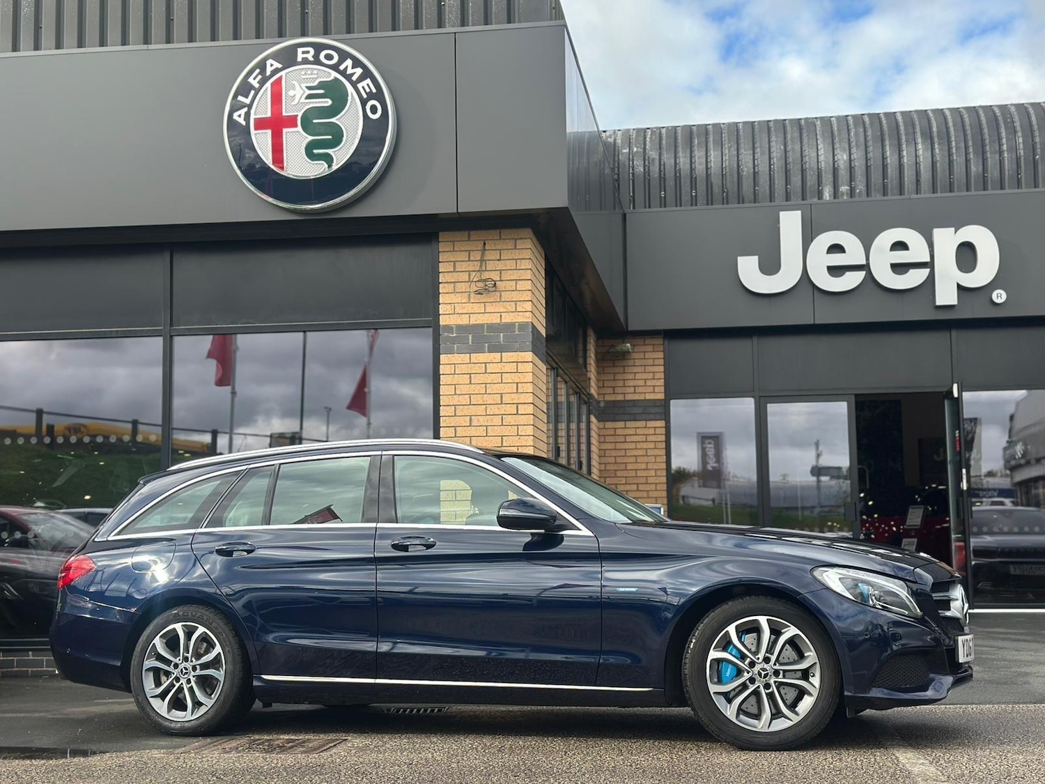 Used Mercedes-Benz C Class 2017 for sale - 76326629: Photo 54