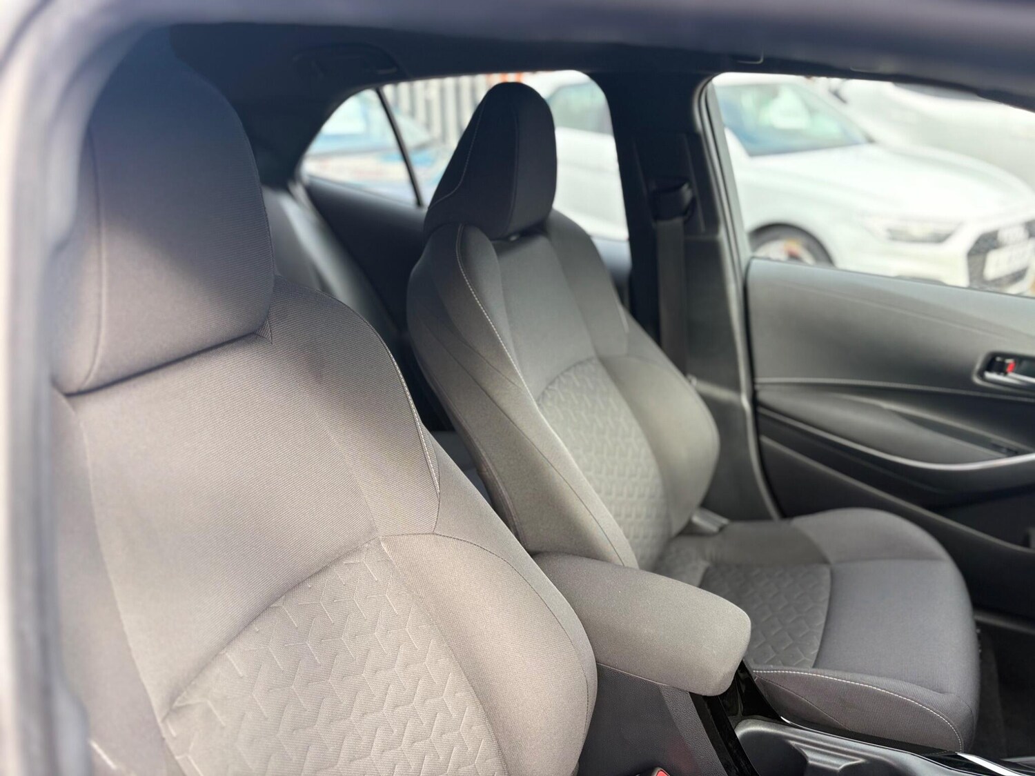 Used Toyota Corolla 2019 for sale - 76759660: Photo 39