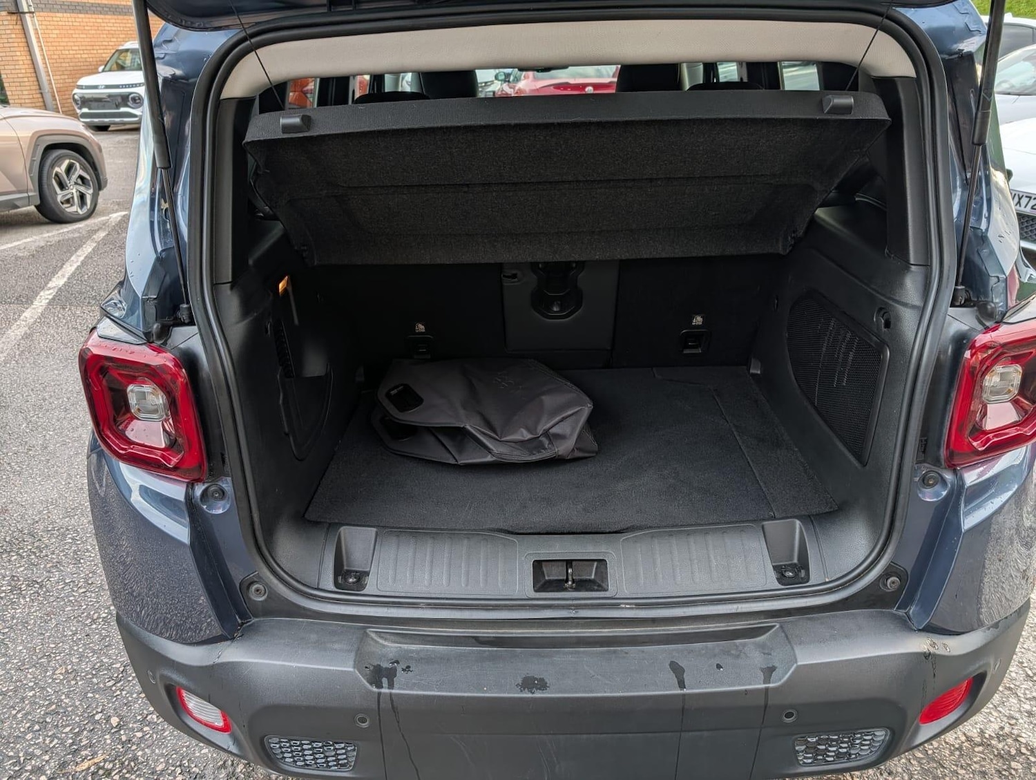 Used Jeep Renegade 2023 for sale - 76898672: Photo 13